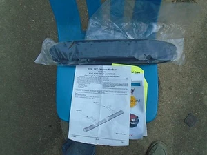 N.O.S DEE ZEE PAIR OF OVAL PLASTIC STEP BAR PADS FOR 1992-1997 DEE ZEE STEP BARS - Picture 1 of 9