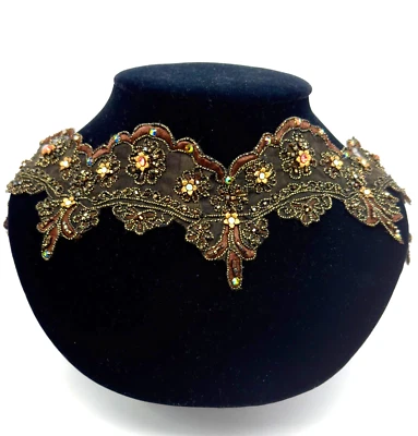 Collar de tela de encaje con cristales de colores de Michal Negrin único #72# Foto 1 de 4