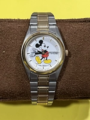 Hermoso Reloj Mickey Mouse Vintage Seiko Cuarzo, Plateado y Dorado Necesita Batería Foto 1 de 4