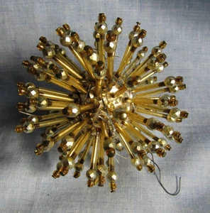 VINTAGE HAND MADE PUSH PIN GOLD AND SILVER ATOMIC CHRISTMAS ORNAMENT 1950`S - Picture 1 of 2