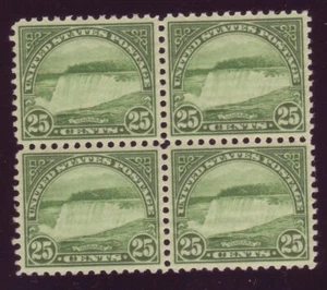 699 (25c Niagara Falls) - BLOCK of 4 - MNH - A GEM !! - Picture 1 of 2