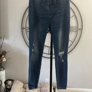 Judy Blue Skinny Blue Jeans with Distressed Details 9/29 Pull On Distressed - Picture 1 of 8