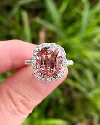 Anillo de compromiso cojín de diamantes de turmalina rosa natural de 5,92 quilates de oro blanco de 14 quilates Foto 1 de 4