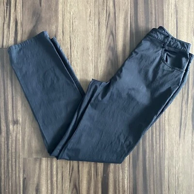 Pantalones de mezclilla Emanuel Ungaro para mujer 4 Petite negros de nailon cinco bolsillos pierna ajustada Foto 1 de 4