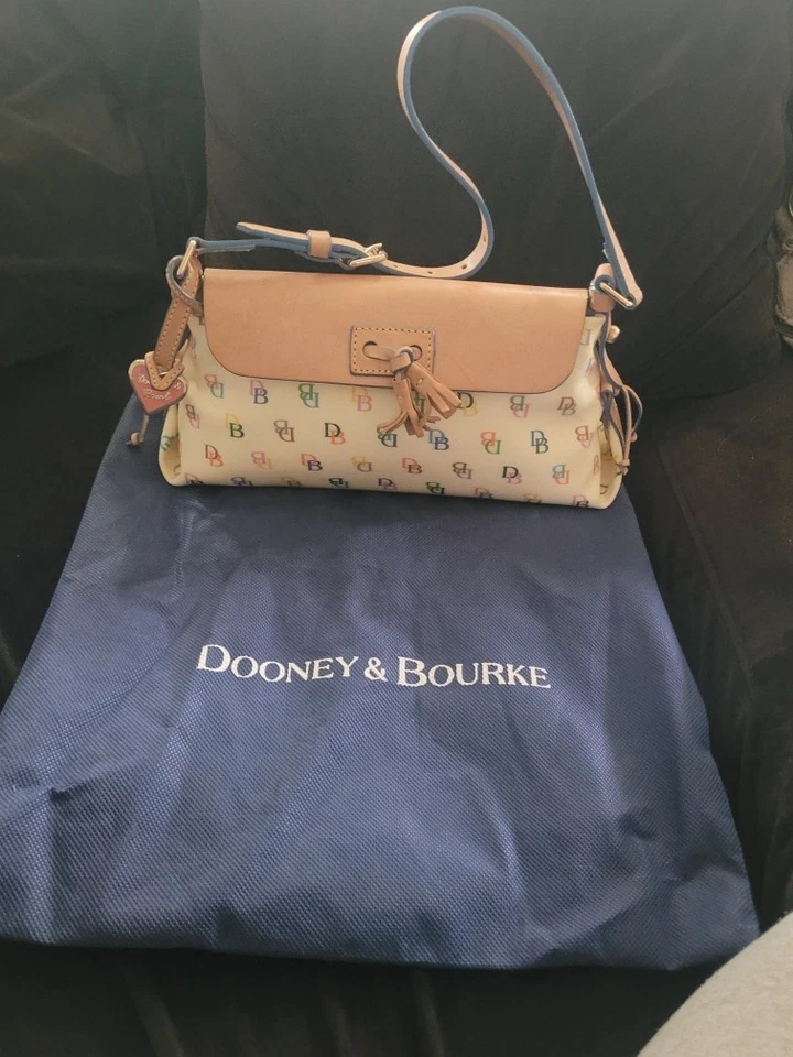Bolsa e bolsa de pó vintage DOONEY & BOURKE multicolorida marrom monograma não usada - Imagem 1 de 2