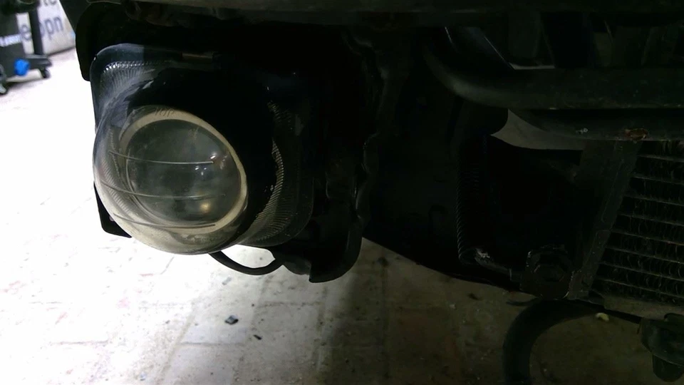 Luz de estacionamiento antiniebla para pasajeros montada para parachoques 03-05 CELICA 113732 Foto 1 de 4