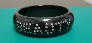 Vintage Black Lucite Plastic Rhinestones "Beauty" Bangle Bracelet Chunky 90's - Picture 1 of 7