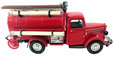 Camioneta de bomberos Ford Bedford Water Tanker YFE04 1939 Matchbox Models of antaño 1939 Foto 1 de 4