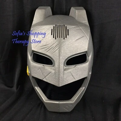 Batman v Superman: Dawn of Justice Batman Light up Voice Changer Mask Halloween - Image 1 of 4