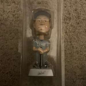 Ichiro Suzuki BOBBLEHEAD SEATTLE MARINERS Forever Spokesmen #1454/2000 N Package - Picture 1 of 3