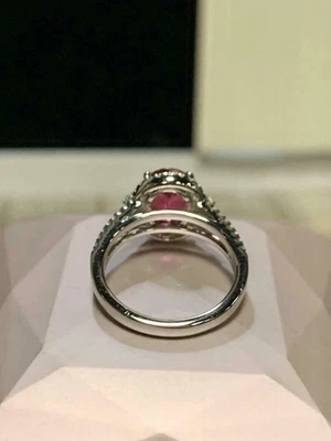 Alianza de diamantes rubelita turmalina rosa ovalada de 4 quilates acabado en oro blanco de 14 quilates Foto 1 de 4