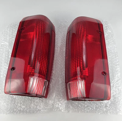 Par de luces traseras para Ford Bronco 1990-1996 unidad de conductor y pasajero Foto 1 de 4