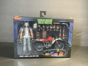NUEVO SELLADO - NECA Teenage Mutant Ninja Turtles Casey Jones con moto de cross - Imagen 1 de 4