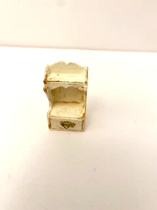 Miniature Dollhouse Shelf - Picture 1 of 6