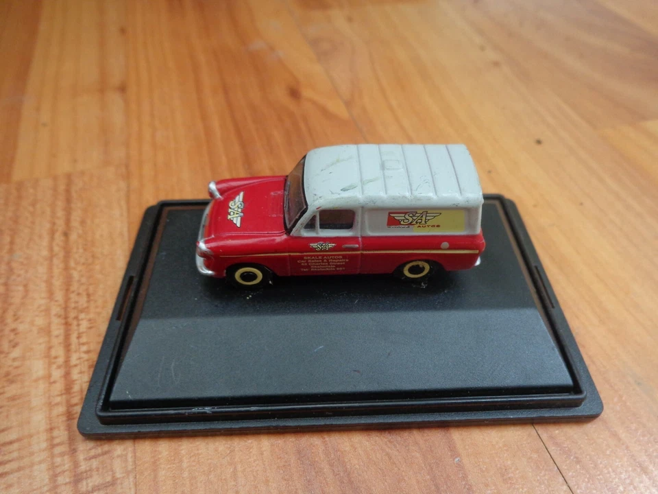 Hornby Skale Auto 1/76 Scala 00 - Ford Anglia Furgone 'Skaleautos' R7009 - Immagine 1 di 1