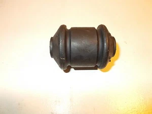 FOR VAUXHALL ASTRA F CAVALIER MK3 CALIBRA FRONT WISHBONE BUSH - Picture 1 of 3