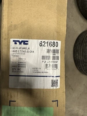 Conjunto de ventilador de radiador y condensador doble TYC 621680 para Jeep Wrangler 07-11 Foto 1 de 4