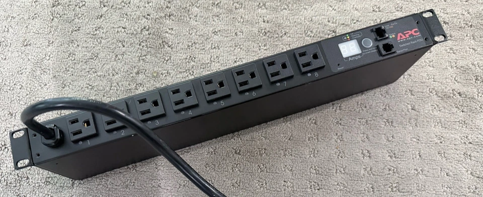 APC AP7900B Switched Rack Power Distribution Unit 1U, 15A, 100/120V 8-Outlets - Image 1 of 3
