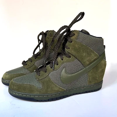 Женские кроссовки Nike Dunk Sky Hi размер 8 High Forest зеленые черные скрытые на танкетке (644877-302) - Изображение 1 из 4