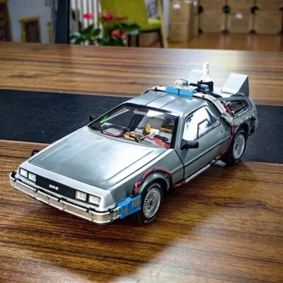 1/18 Model Car Hot Wheel DeLorean DMC-12 Back to the future II Car Diecast - Image 1 of 4
