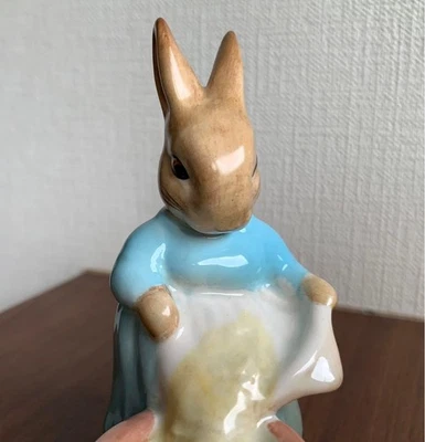 Beswick Beatrix Potter Cecily Parsley Figurine BP-2 Gold Oval England Vintage - image 1 of 4