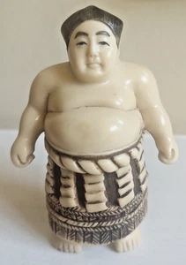 Netsuke Sumo Wrestler Japanisch Geschnitzt Signiert Vintage Nachlass Verkauf Fund - Bild 1 von 7