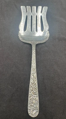 Espárragos de plata esterlina Repousse by Kirk and Son con cuenco aplicado 10 3/8" Foto 1 de 3