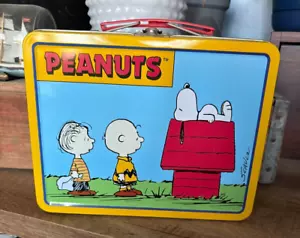 Vintage Peanuts Metal Lunch Box Charlie Brown Snoopy Dog House Schultz Series #1 - Picture 1 of 6