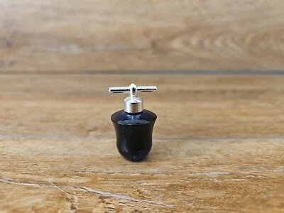 Vintage Vivid por Liz Claiborne Perfume Mini Splash 1/8 oz. / 3,7 ml  - Imagem 1 de 4