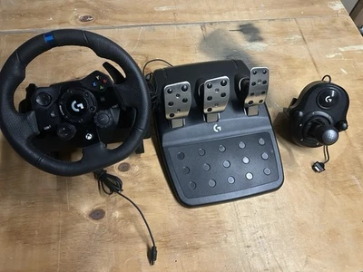 Volante Logitech G923 XBOX/PC + Shifter cambio - Immagine 1 di 4