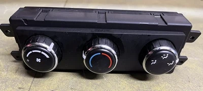 09 Chrysler Town & Country. Задний блок управления климат-обогревателем кондиционером в сборе  - Изображение 1 из 4