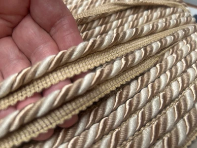Tapicería 3/4" cordón trenzado ribete con labio rayón 1yd Italia marfil champán Foto 1 de 4