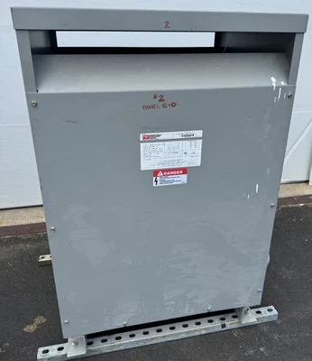 Transformador tipo seco trifásico 75 KVA FPE T4T75S-1 480 X 208/120V Foto 1 de 3