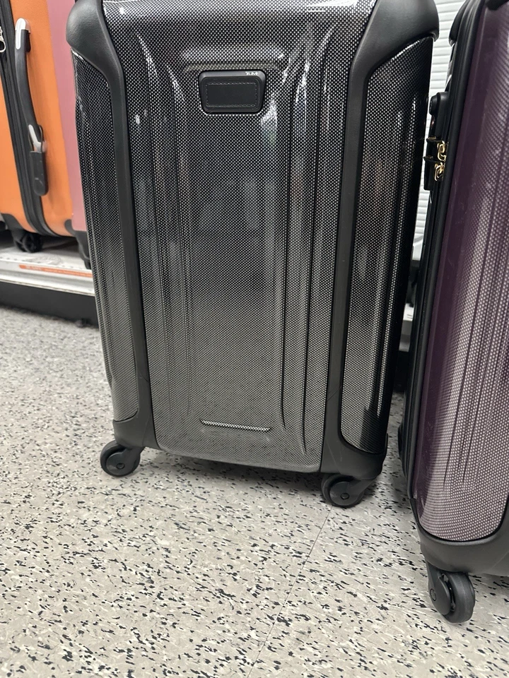 Tumi Vapor 30” Grande Viaje Embalaje Rígido Spinner Equipaje Negro Nuevo con Etiqueta Foto 1 de 1