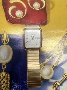 Herren😩 Timex Quarzuhr Tag/Datum (Defektteil funktioniert nicht 👎) - Bild 1 von 12