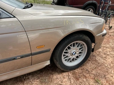 Driver Left Fender Fits 97-03 BMW 540i 104917402 Foto 1 de 4