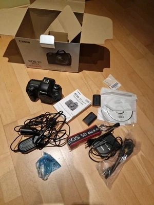  Canon EOS 5D Mark IV 30.4MP Reimport Kein EU Modell, bed. deutsch,  - Bild 1 von 4
