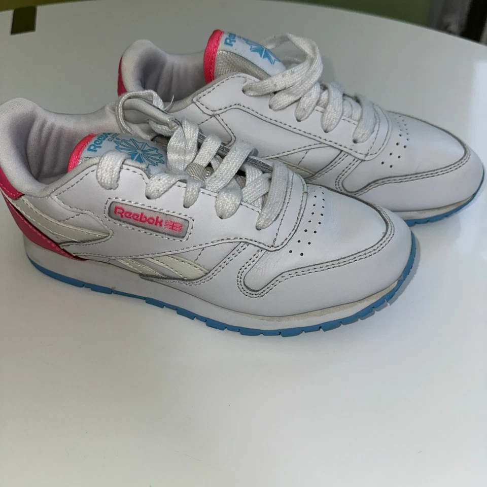 Reebok classic leather kids shoes size 32 - Image 1 of 2