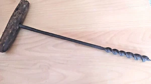  PRIMITIVE  WOOD AUGER HAND DRILL RUSTIC BARN BEAM HOLE BORER FREE SHIPPING - Picture 1 of 9