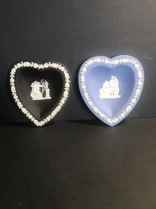 Vintage Pair of Wedgwood ashtray/Jasperware/Heart form/Pin dish/England/Candy - Picture 1 of 10