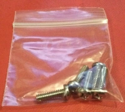 Juego de 1 tornillos OEM mejorados para puerta grande Freedom de PetSafe PAC11-11039 Foto 1 de 3