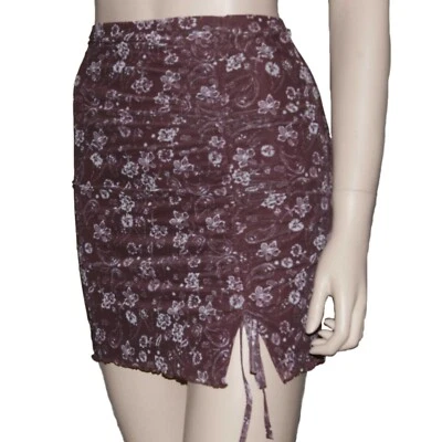 Minifalda Hollister tiro alto floral malla cincha borgoña nueva con etiquetas Foto 1 de 4