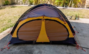 MARMOT Swallow Tent 2-Person All Season Backpacking with Footprint + Gear Loft - Picture 1 of 13