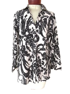 Chicos Shirt Top Blouse Size 8 M Cream Black Paisley Long Sleeve Buttons NWT - Picture 1 of 12