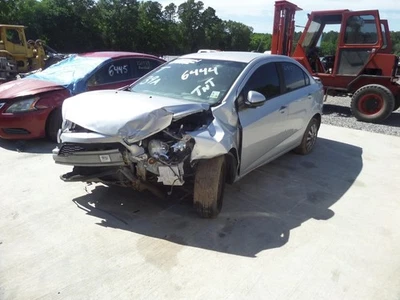 Husillo/nudillo delantero derecho pasajero para Chevrolet Sonic 12-19 Foto 1 de 4