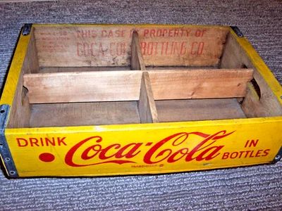 Caja de refrescos Coca Cola amarilla vintage fechada 4-66, ¡MUY LIMPIA Y SIN ÓXIDO! Foto 1 de 4