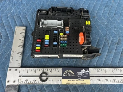 2005-2007 Volvo S60R V70R Rear Trunk Fuse Panel Relay Box 8688264 OEM #2878EM - Image 1 of 4