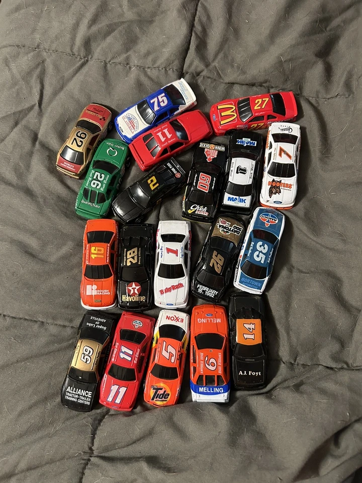 Racing Champions, Revell Nascar Loose Lot Of 19 1/64 Scale. - Image 1 of 1