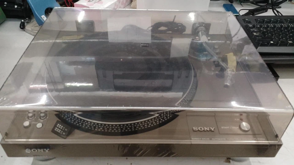 Sony PS-4300A Turntable Good Condition from Japan - Image 1 of 4