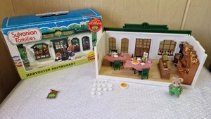 Sylvanian Families TOMY Harvester Ristorante con scatola - Foto 1 di 23
